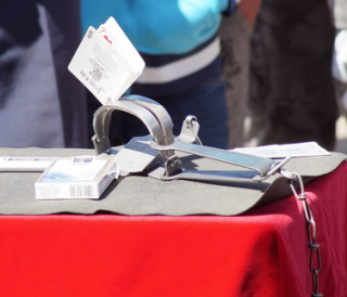 The Worlds Most Dangerous Card Trick